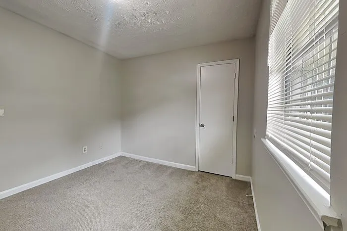 2093 Drake Ct — Photo 13