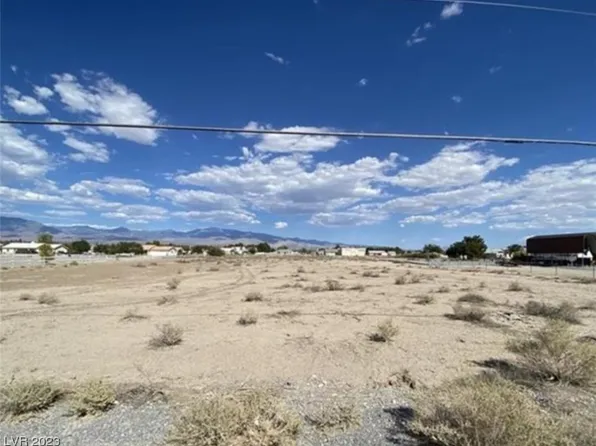 1581 S Linda St, Pahrump, NV 89048