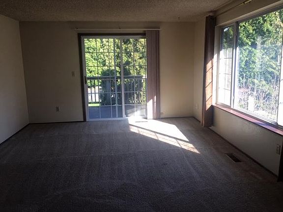 4th image of 5719 84th St E