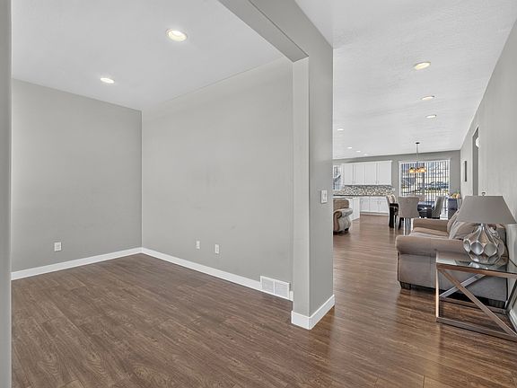 5th image of 5686 N Duke Ln