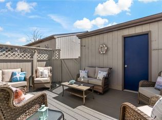 72 Seabreeze Ln, Bristol, RI 02809