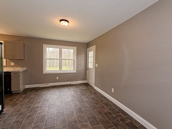 4th image of 341 E High St #A
