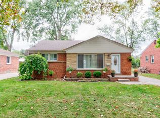 24210 Westhampton St, Oak Park, MI 48237