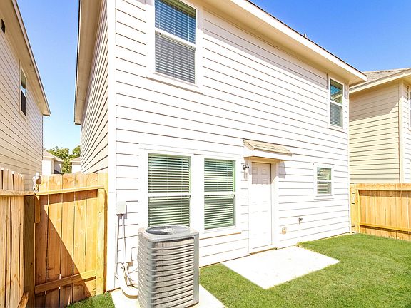 5th image of 2630 Bouvardia Way