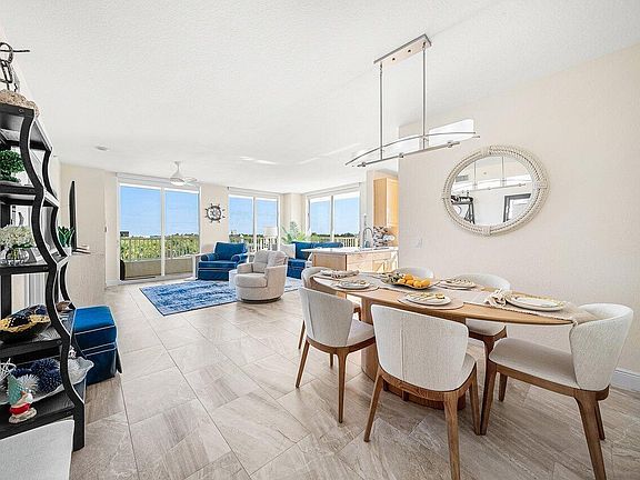 4th image of 625 Casa Loma Boulevard #602
