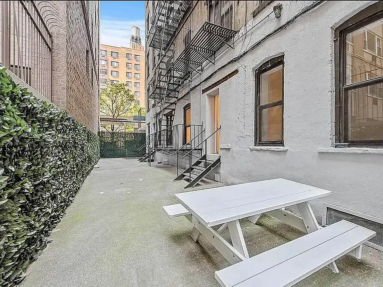 302 Mott St #1S — Photo 3