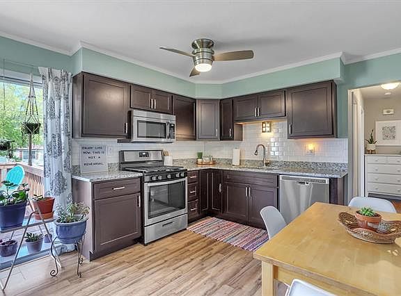 4th image of 20 Buckley Meadows Dr