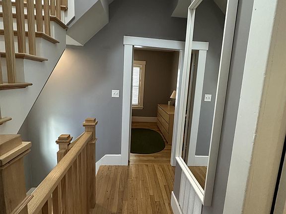 5th image of 317 Windsor St #1