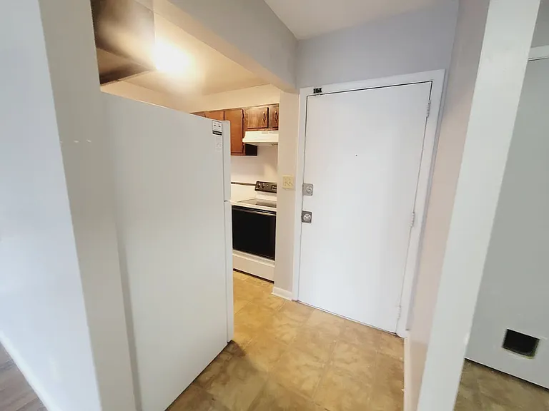 2325 W Pensacola St #213 — Photo 8