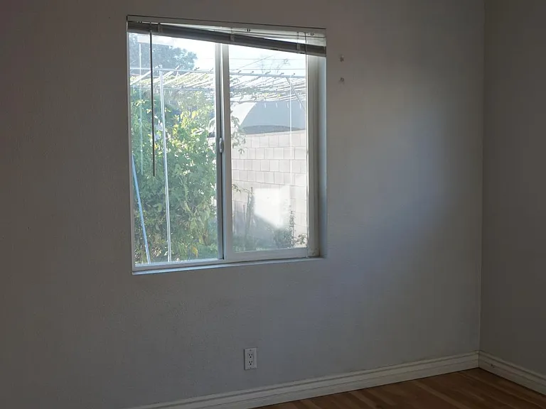 N Walnuthaven Dr — Photo 22