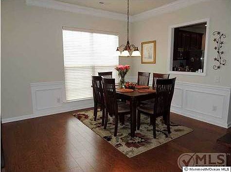 5th image of 31 Ascot Ln