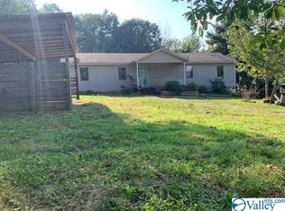 1139 Roundtop Rd, Vinemont, AL 35179