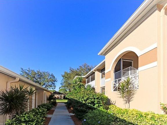 3rd image of 26691 Clarkston Dr #202