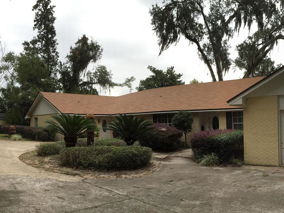 1st image of 1911 Miracle Ln