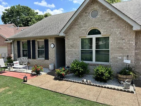 507 N Club Ct, Hermitage, TN 37076