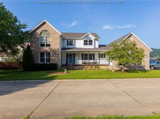 6 Dover St, Winfield, WV 25213