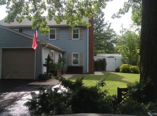 421 Edgewood Dr, Telford, PA 18969