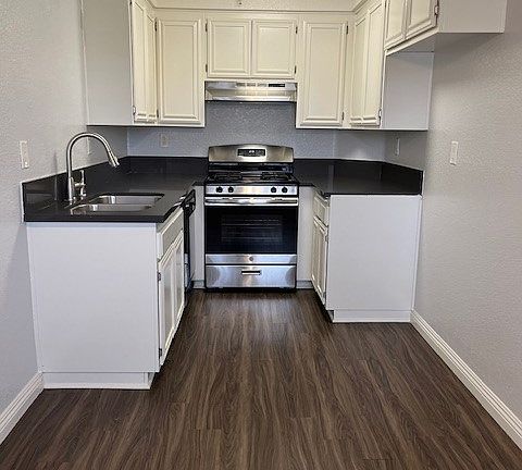 3rd image of 13808 S Cerise Ave #12