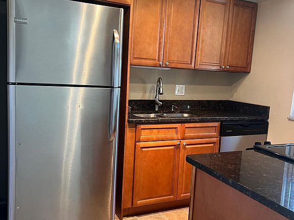 3rd image of 107 W Ticonderoga Dr APT C