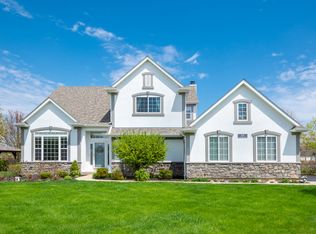 819 Longwood Dr, Lake Villa, IL 60046