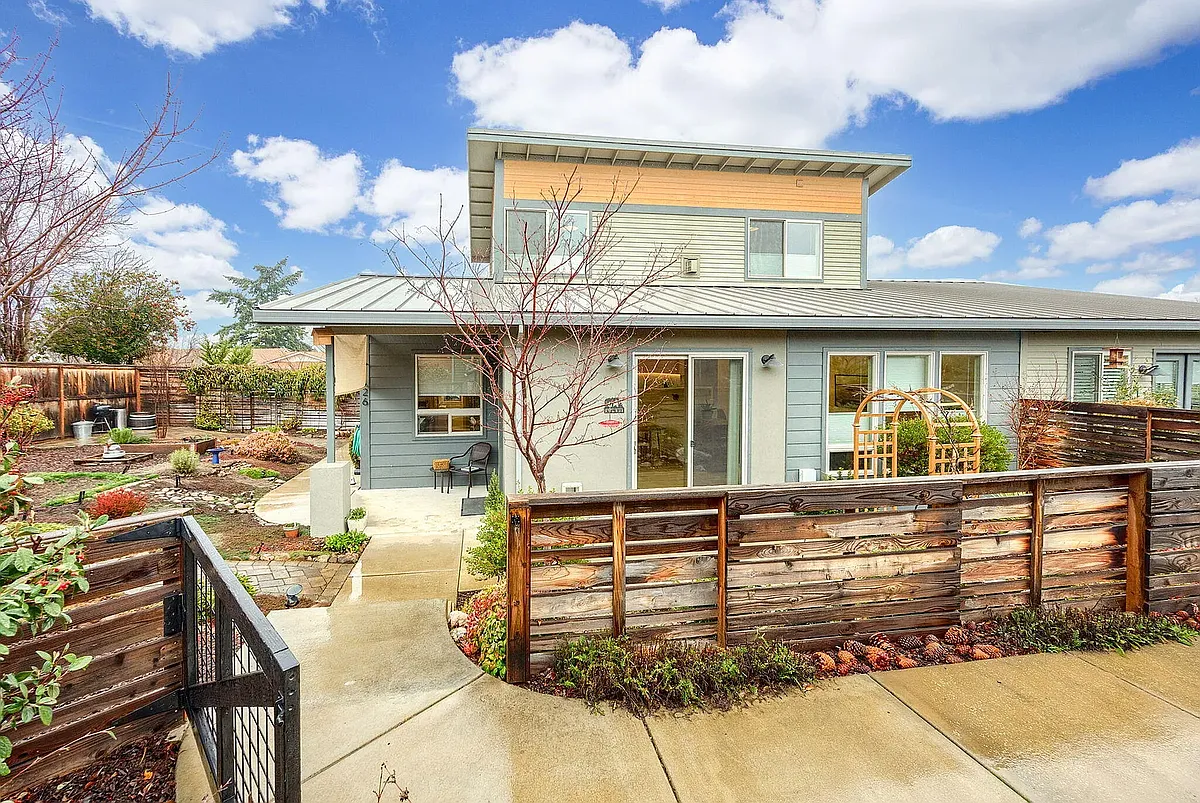 Building Photo - 126 Dunn Cir