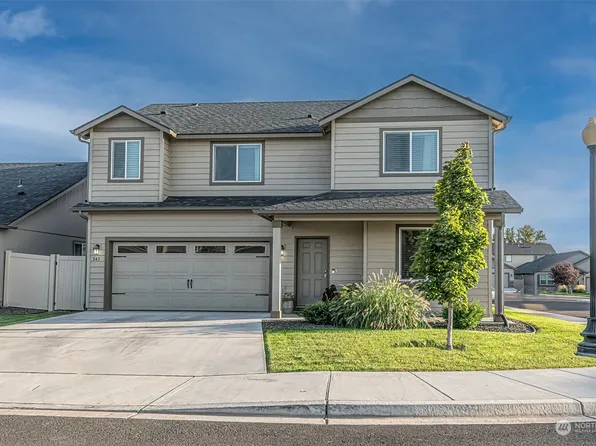 543 SW Angelina Loop, College Place, WA 99324