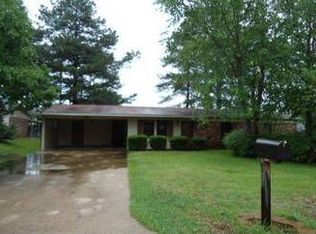 813 Bellevue St, Clinton, MS 39056