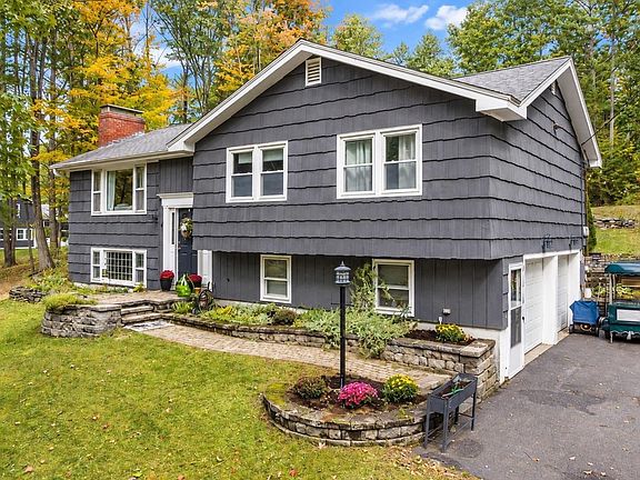 2nd image of 4 Westview Drive