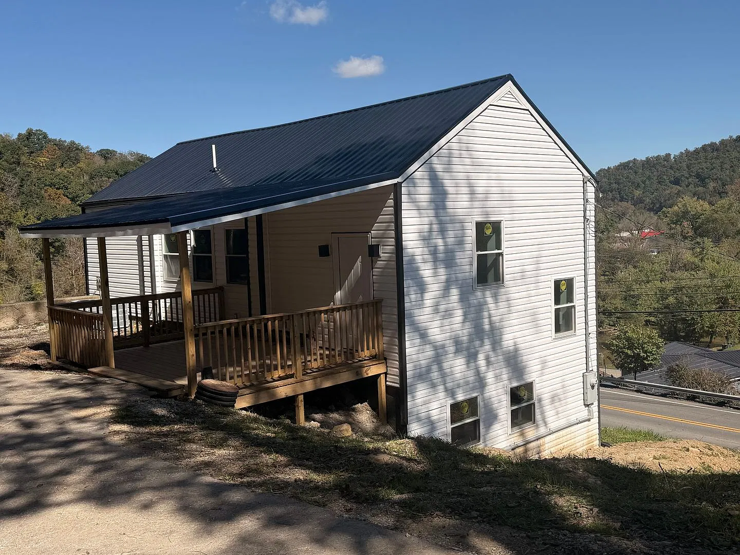 Spacious 3 Bedroom/ 1 bath — Photo 4