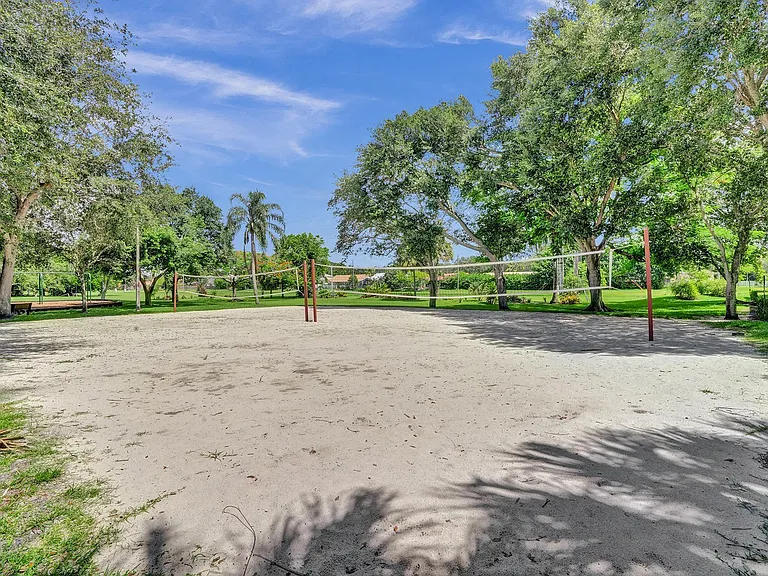 11042 Topeka Pl — Photo 34