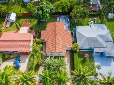 900 NE 4th St, Hallandale, FL, 33009