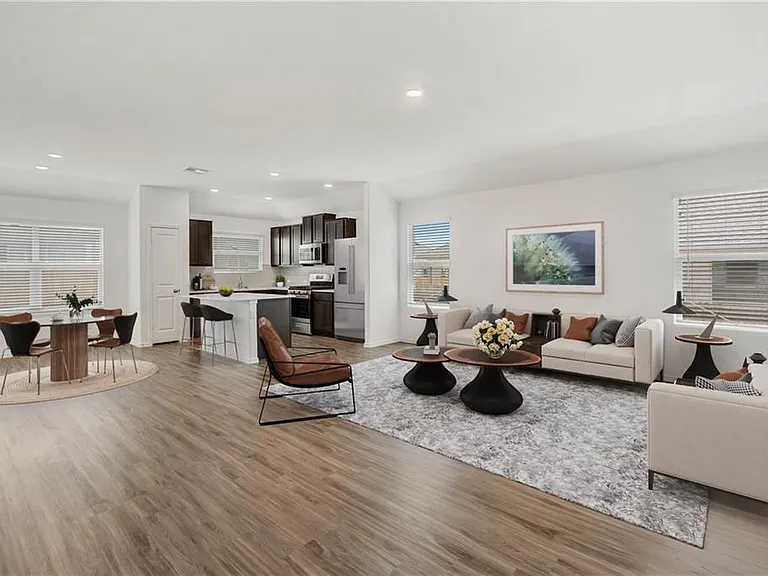 3204 Kenner Dr — Photo 2