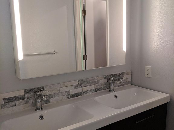 Master bathroom- 2nd floor