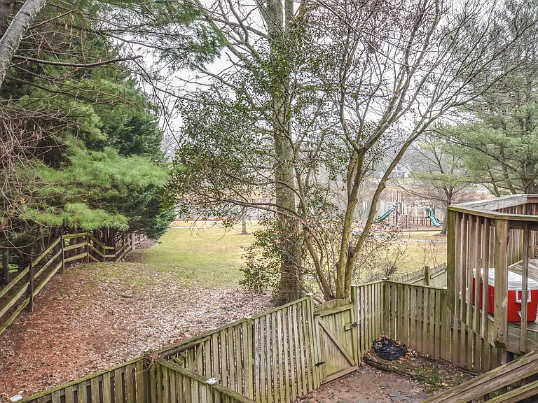 27 Cross Country Ct — Photo 39
