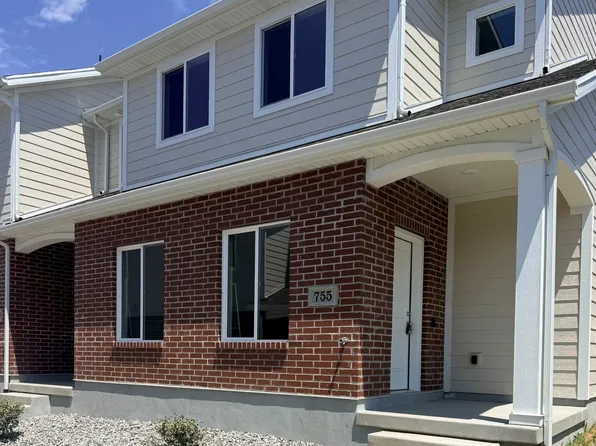 777 N Pheasantbrook Cir #2B, Centerville, UT 84014