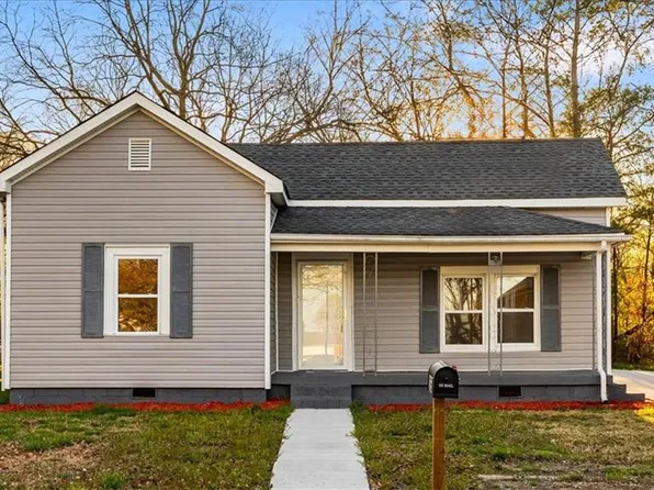 105 Moore St, Thomasville, NC 27360