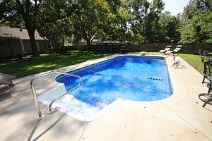 2nd image of 1181 Elvis Presley Dr