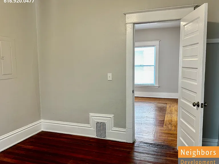 260 Eastern Ave SE #2 — Photo 10