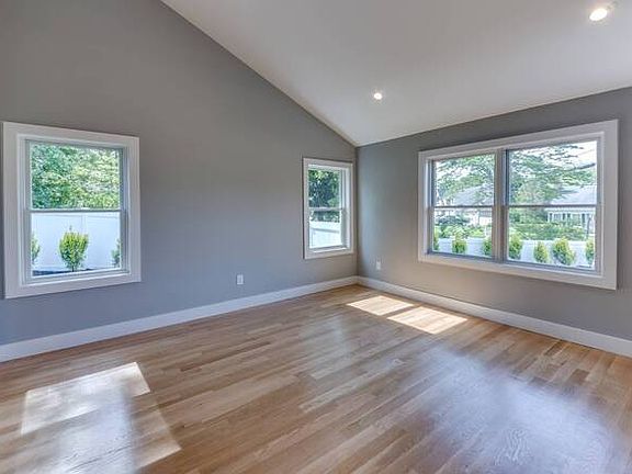 2nd image of 44 Romana Dr