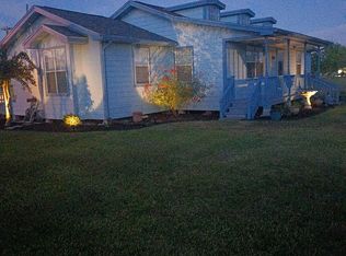 701 Proctor St, Austwell, TX 77950