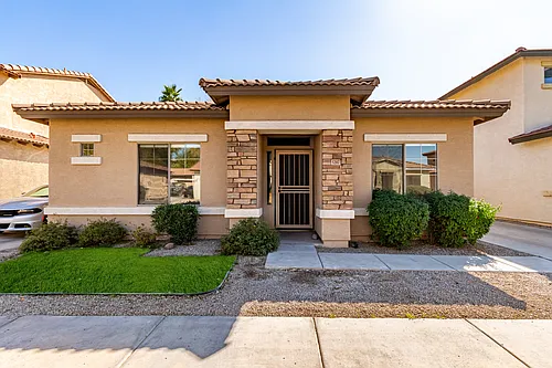 5207 W Paradise Dr Photo 1