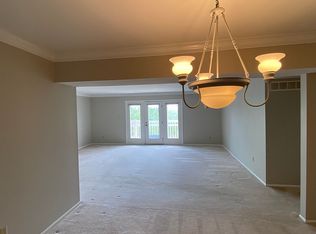 974 Claytonbrook Kerhs Ml, Ballwin, MO 63011