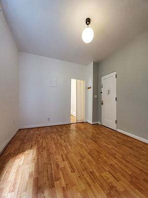 3rd image of 465 Eastern Pkwy #1D