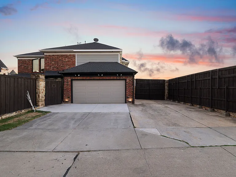 1920 Sandstone Dr — Photo 27