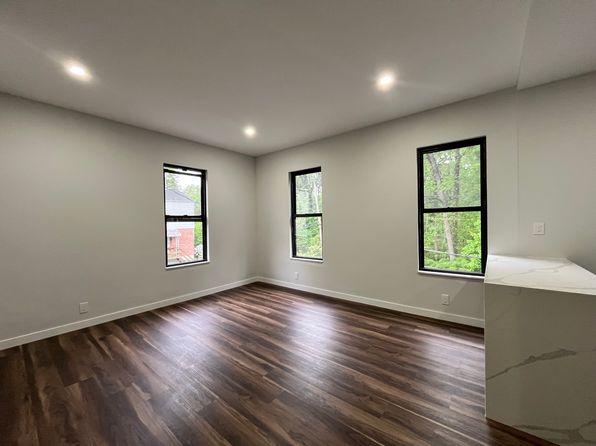 143 Forest Ave Floor 3