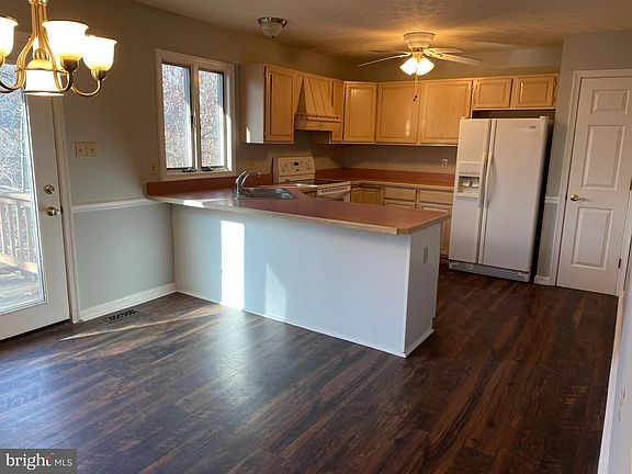 4th image of 115 Keswick Ct