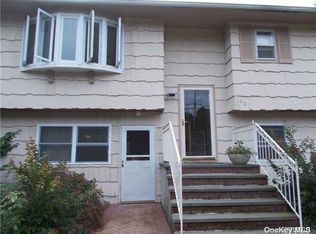 66 Pentmoor Dr, Mastic, NY 11950