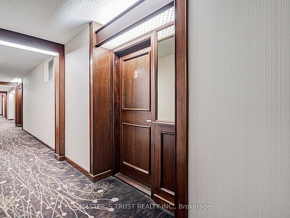 3rd image of 1200 Don Mills Rd #614
