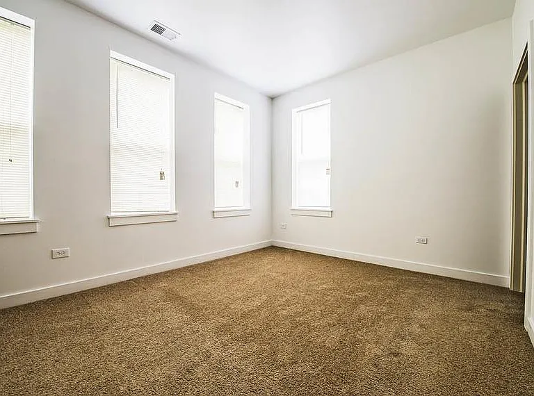 5706 W Lake St — Photo 7