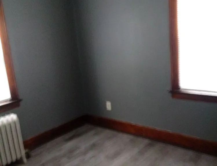 1031 Knox Ave N #4 — Photo 4